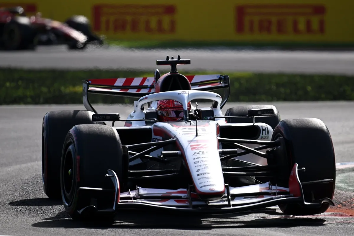 Esteban Ocon, Haas F1 Team Esteban Ocon, Haas F1 Team