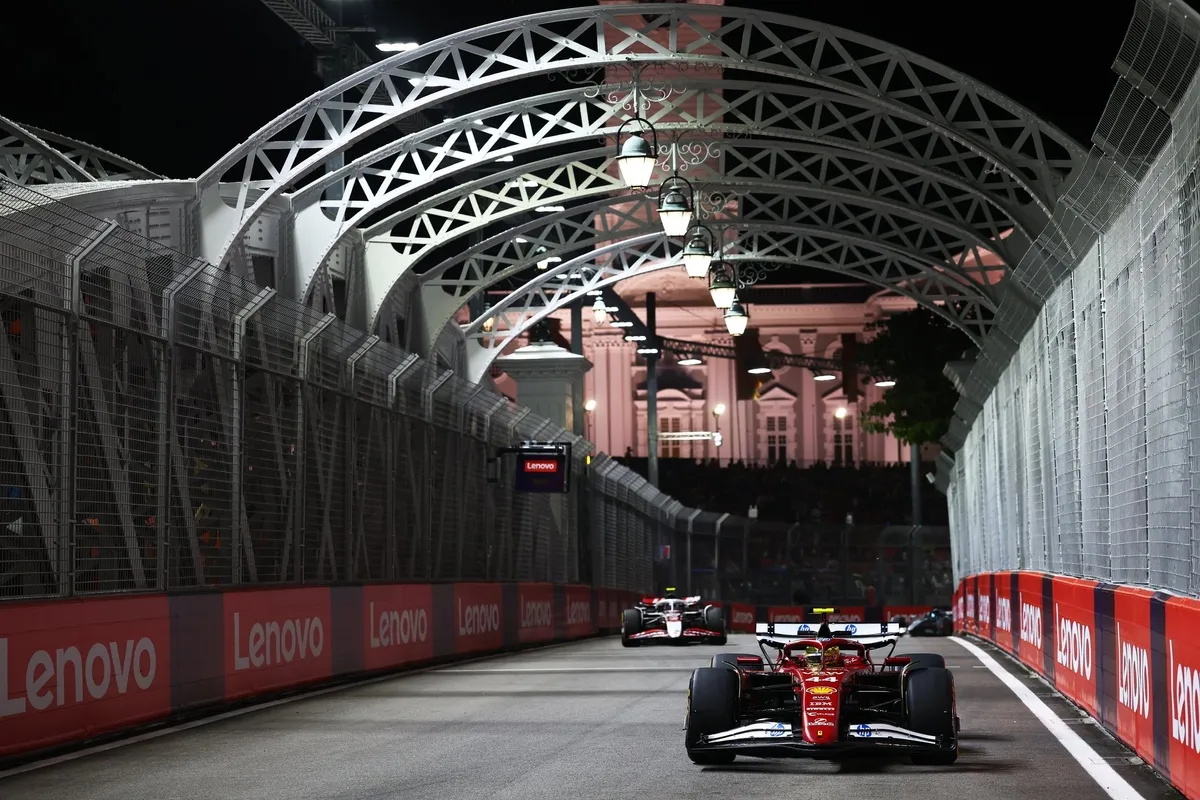 Lewis Hamilton, Ferrari, Oliver Bearman, Haas F1 Team
