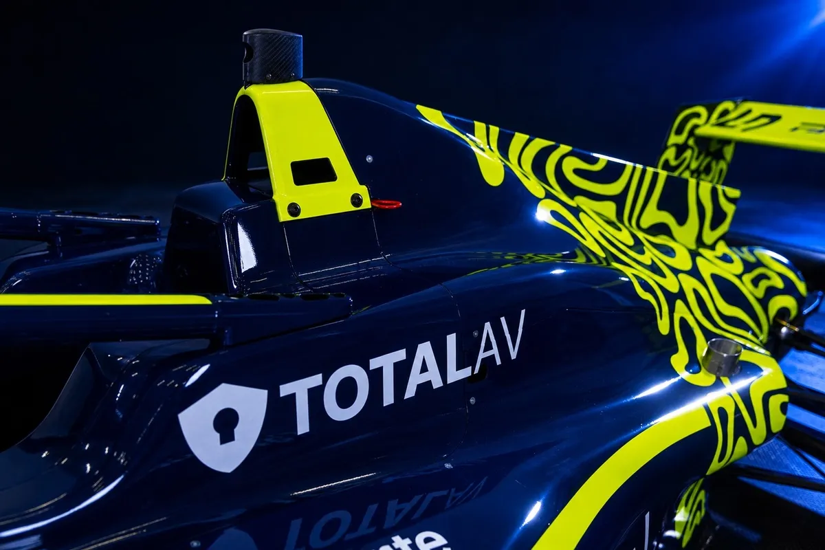 LN4 Fusion F4 livery